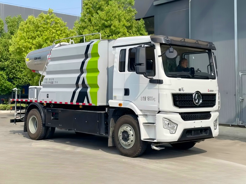 新能源陕汽18吨多功能抑尘车